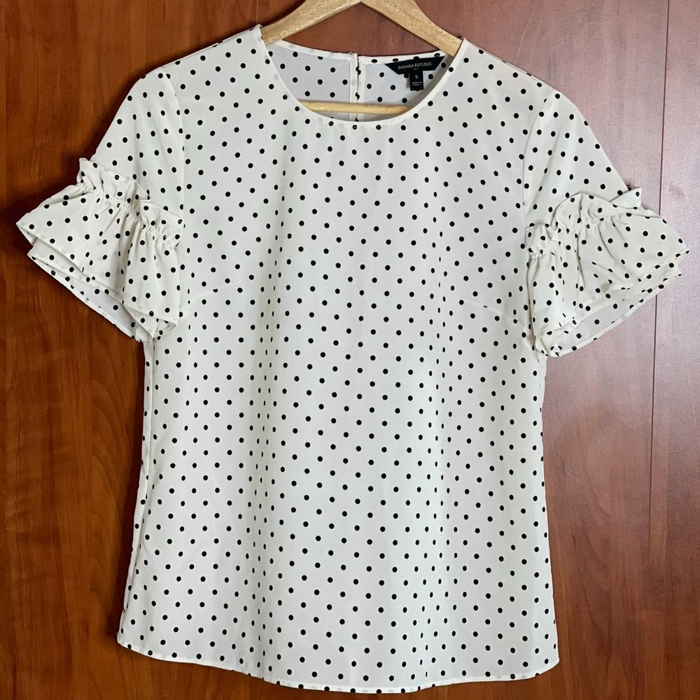 Banana Republic Ruffle Short Sleeve Top